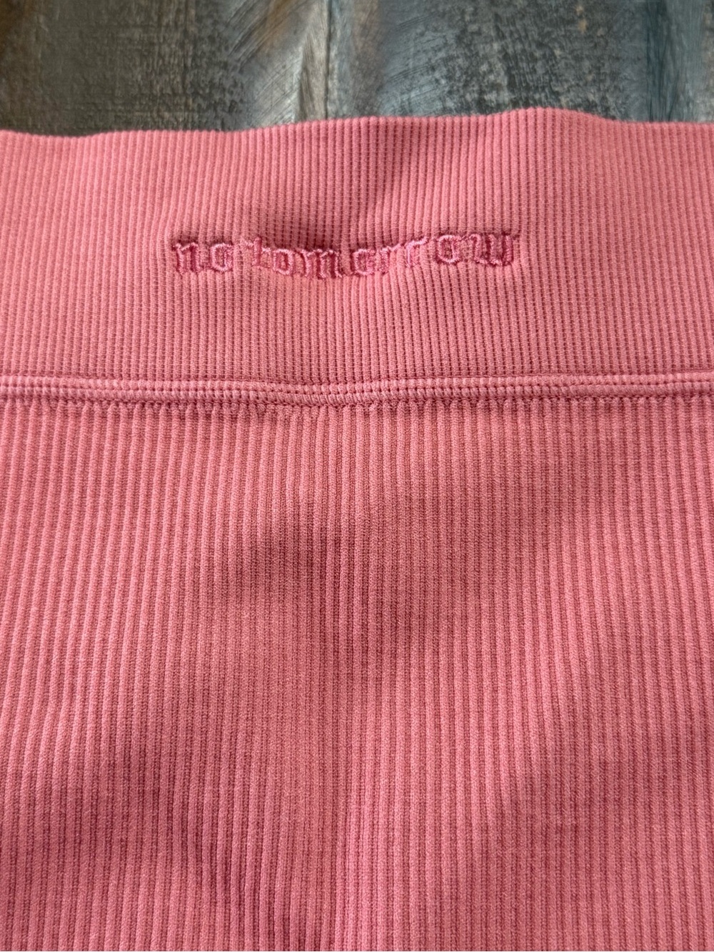 Civil No Tomorrow by Civil Regime Women’s Size S Coral Ribbed Biker Shorts NWT - Picture 3 of 6